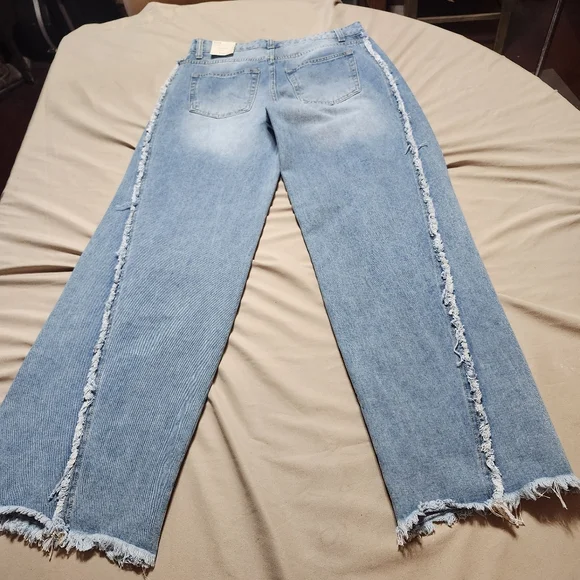 1030 T.E.N.T.H.I.R.T.Y Low Rise Wide Leg Frayed Denim Blue Jeans Size 1/25  NWT - Picture 3 of 14